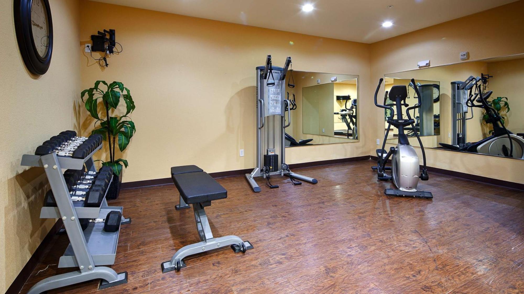 Best Western Plus Fort Worth Forest Hill Inn & Suites Екстер'єр фото