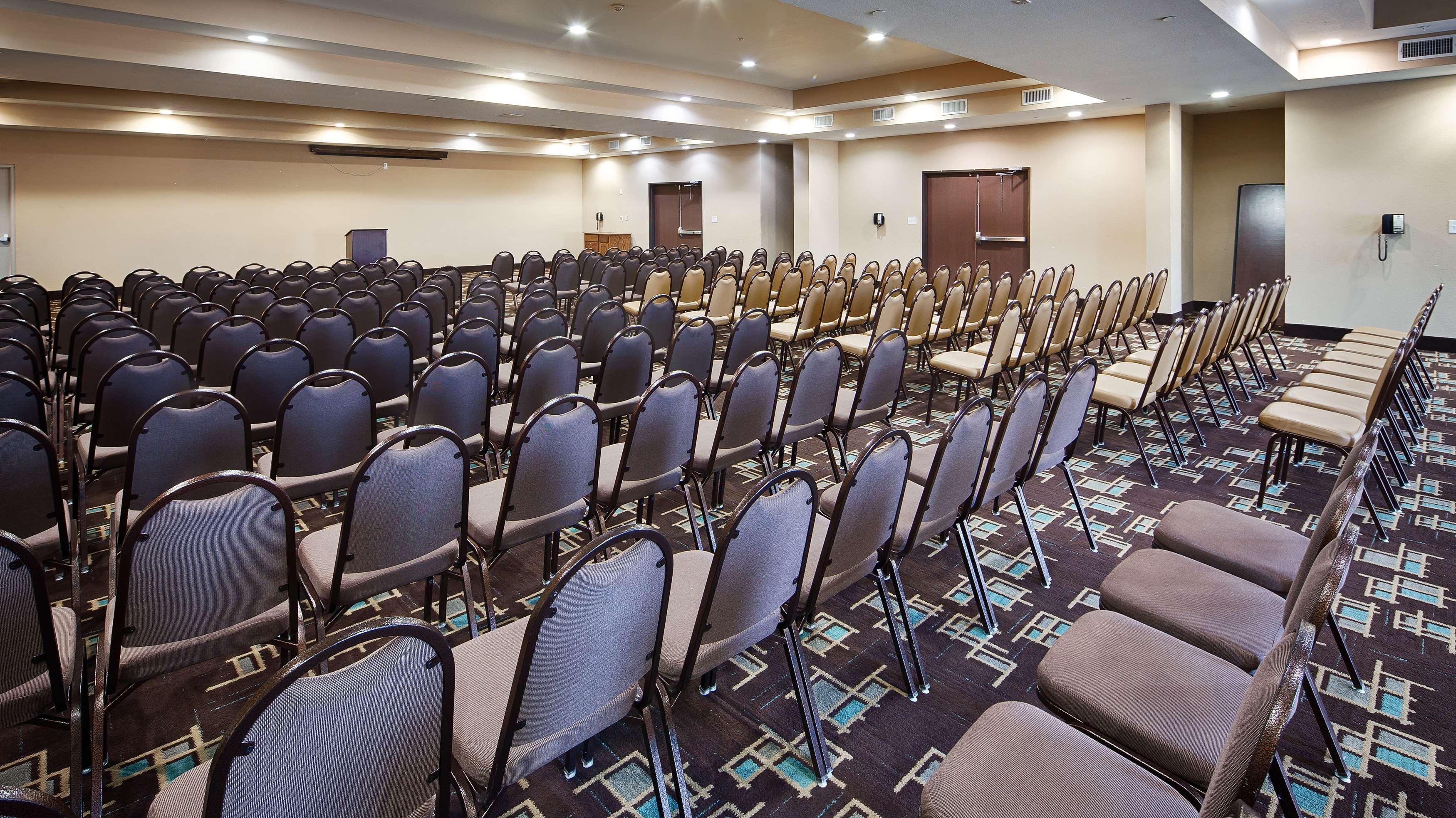 Best Western Plus Fort Worth Forest Hill Inn & Suites Екстер'єр фото